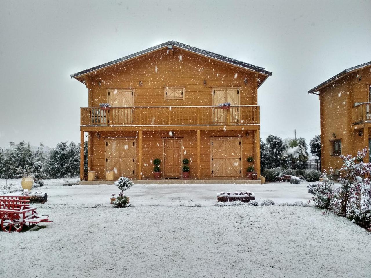 Kastor Chalets Ampelokipoi  Exterior photo