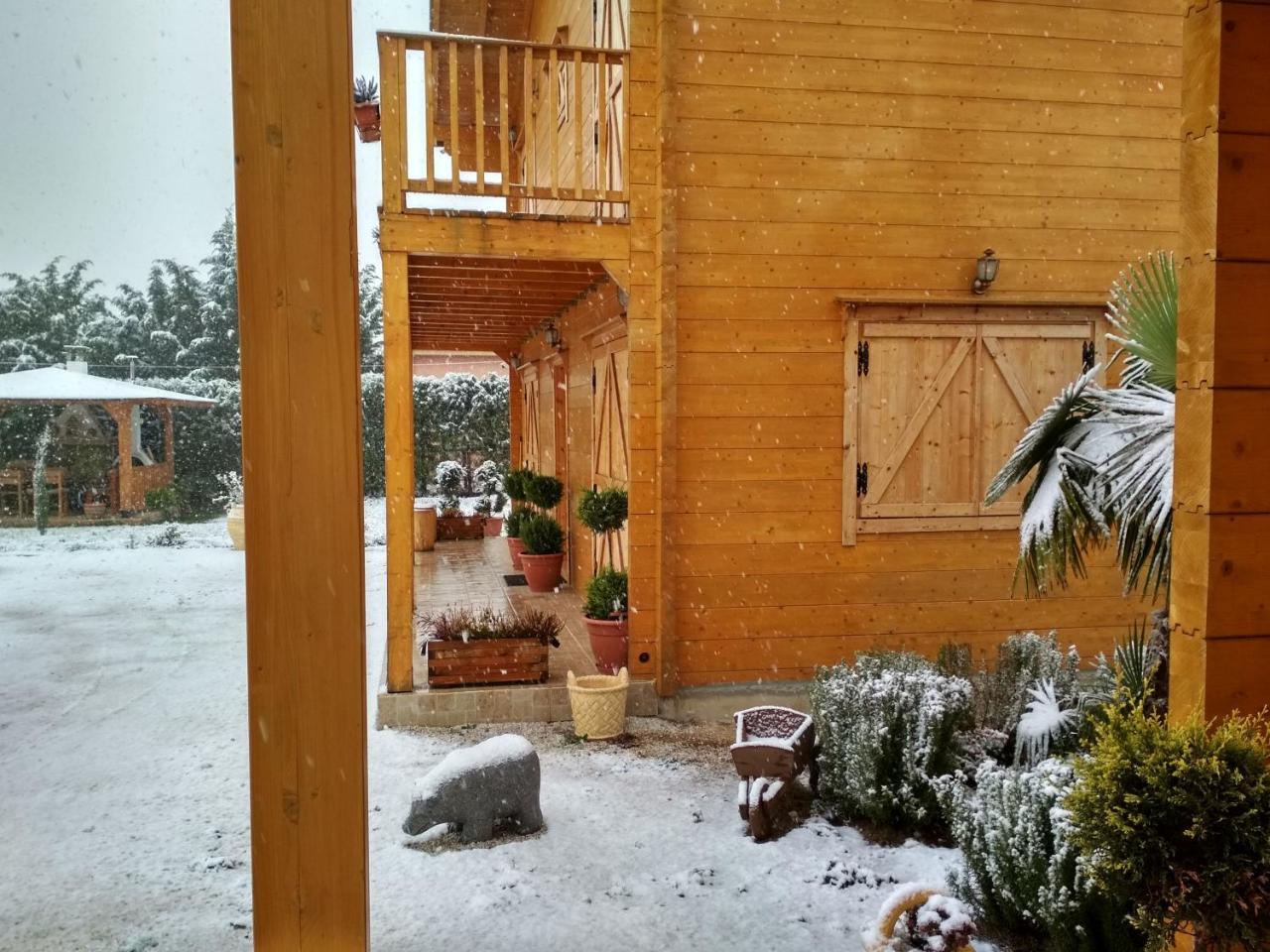 Kastor Chalets Ampelokipoi  Exterior photo